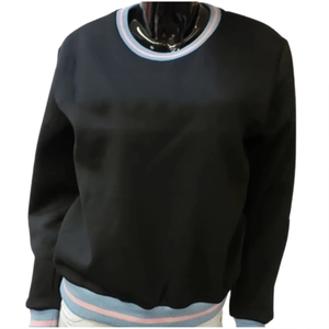 Sudadera Personalizada con Logotipo para Mujer, Negra y Rosa, con Letras Griegas en el Frente, Bordado Chenille, Estilo Urbano Holgado - Product Image 1