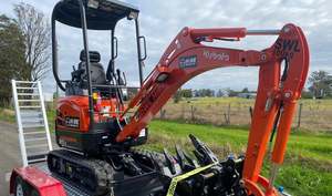 Kubota U17-3 Crawler/<b>Tracked</b> – Excavator-Weight: 3,700 lbs, 16.1 HP Engine Power - Product Image 4