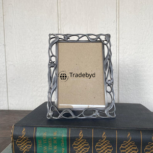 Elegante Marco de Fotos Metálico, Adorno Decorativo de Lujo de Tradebyd - Product Image 2