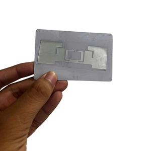 Etiqueta de Tarjeta RFID de Doble Frecuencia UHF NFC Tamaño ATM para Acceso y Seguimiento Hecho en Vietnam - Product Image 2