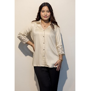 เสื้อเชิ้ตผู้หญิง ERICA White Giza Cotton พรีเมียม สวยหรู ซื้อโดยตรงจากซัพพลายเออร์ - Product Image 1