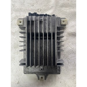 Amplificador de sonido Bose GMH usado compatible con Chevrolet, piezas de automóvil Bose Sound Amplifier Amp Assy 92215585 8800 GMH W200 - Product Image 1