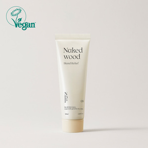 Crema mani e lozione in rilievo NDP profumo di legno nudo per un Comfort rilassante - Product Image 1