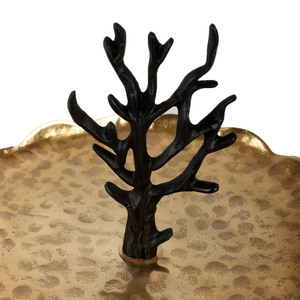 Impresionante soporte dorado para tartas con una elegante asa de coral negro, un centro de mesa de lujo perfecto para su mesa de postres. - Product Image 3