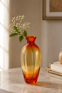 Vase à fleurs en verre dégradé ambre - Product Image 1