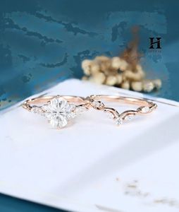 Anillo de Compromiso de Lujo con Diamante Cultivado en Laboratorio de Corte Ovalado, Oro Rosa de 14K, Tiara Curva Marquise, Conjunto Nupcial Apilable - Product Image 6