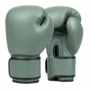 Gants de boxe en cuir noir à doigts entiers avec fermeture à lacets, sangle de poignet réglable, logo personnalisable, équipement d'entraînement pour adultes - Product Image 2