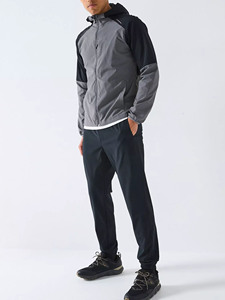 Veste coupe-vent légère à capuche pour homme  Noms alternatifs : * Veste de course imperméable pour homme * Veste coupe-vent sport bicolore - Product Image 5