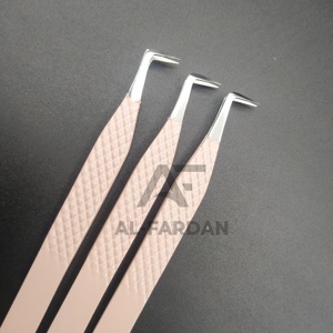 แหนบต่อขนตา AL FARDAN สีเบจนู้ด ปลายเรียว 90 องศา ขนาด 13 มม. ปลายไฟเบอร์ รับทำโลโก้ตามสั่ง - Product Image 4