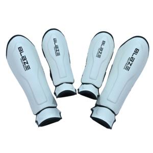 Ensemble de protège-tibias personnalisés pour enfants et adultes, pour MMA, kickboxing, Muay Thai, entraînement et combat, pour enfants, Blaze Fight Wear. - Product Image 5