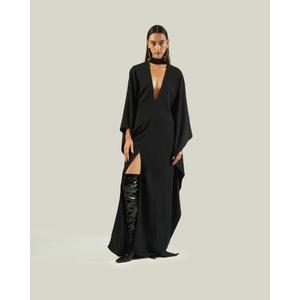 Robe de soirée élégante noire en satin, coupe fourreau et évasée, col en V, manches trois-quarts, longueur cheville, fente latérale, écologique, couleur personnalisable - Product Image 1