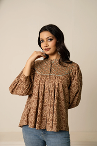 Haut boutonné en coton imprimé à la main style bohème pour femmes |   Tunique à manches longues de style ethnique décontracté pour les acheteurs en gros, qualité d'exportation - Product Image 2