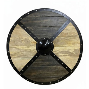 Bouclier rond en bois Viking artisanal, design nordique traditionnel pour décoration, costume et collection - Product Image 1