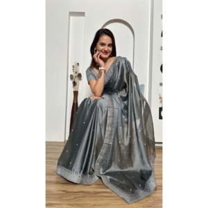 Belle robe de soirée Stone Work Saree pour les fêtes - Product Image 1