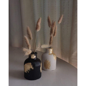 Vase en résine artistique pour centre de table, design élégant, décoration d'intérieur en provenance d'Inde - Product Image 1