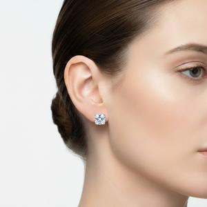 Boucles d'oreilles clous solitaires en or blanc 14 carats avec diamant taille coussin, 4 griffes, unisexe, tendance mariage, certifiées IGI, bijoux fins - Product Image 2