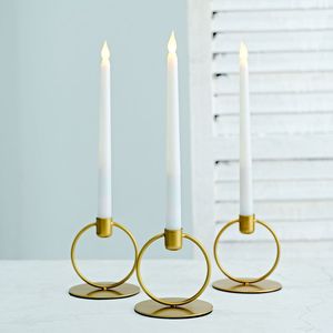 Porte-bougie en métal design haut de gamme, décoratif et artistique, pour la décoration intérieure - Product Image 1