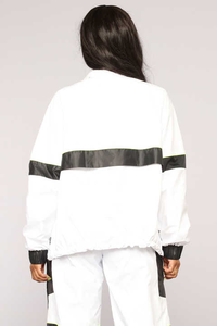 Chaqueta Cortavientos Ligera, Impermeable y Duradera, 100% Nailon, Conjunto Deportivo de 2 Piezas para Mujer, Secado Rápido, Costuras Personalizadas - Product Image 4