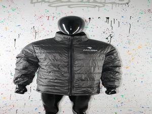 Chaqueta de nailon con bordado personalizado, hilos más finos - Product Image 2