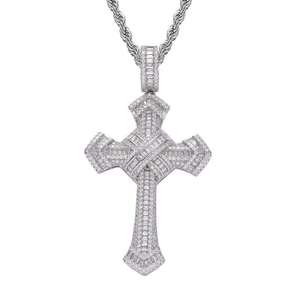 Colgante de cruz personalizado de plata de ley 925 con incrustaciones de diamantes VVS Moissanite, estilo hip hop, joyería fina para raperos. - Product Image 1