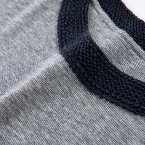 เสื้อยืดคอกลมแขนสั้นทรงเข้ารูป สีเทา ผ้าฝ้ายเจอร์ซีย์ 100% ทรงปกติ สวมใส่สบาย สีพื้น ระบายอากาศได้ดี ใส่ได้ทุกฤดู - Product Image 6