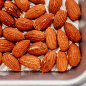 Almendras al por mayor de alta calidad, la mejor oferta de un proveedor confiable en diferentes envases a granel a un precio competitivo - Product Image 1