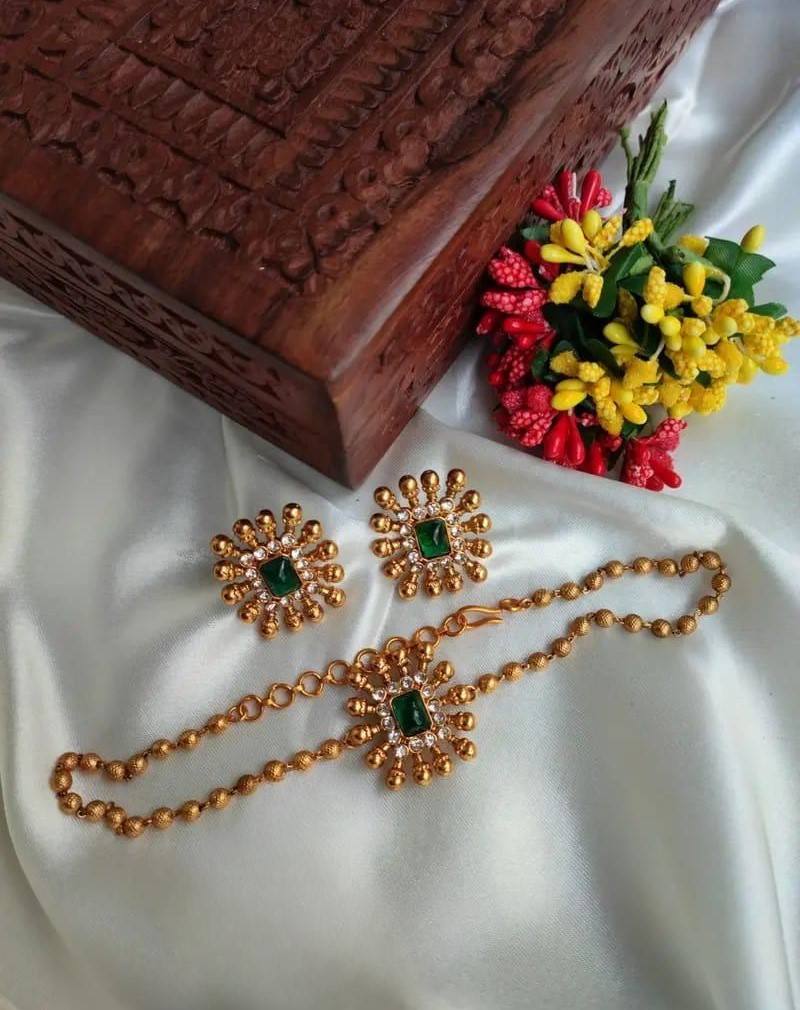 สีเขียว