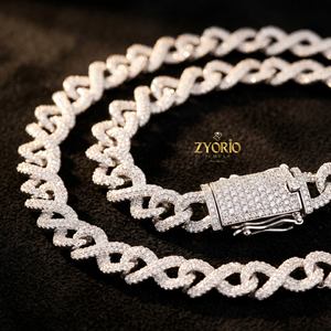 Collar de Cadena de Eslabones Infinitos de Plata 925 con Incrustaciones de Diamantes, Estilo Lujoso - Product Image 3