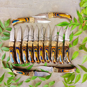 Couteau de poche en acier damas cuivré édition limitée, manche en corne de bélier fait main, couteau pliant, cadeau unique et personnalisé - Product Image 1