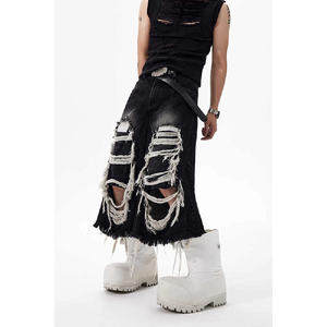 Shorts capri en jean déchiré pour hommes avec ourlet effiloché et taille élastique, style streetwear - Product Image 2