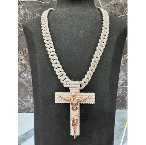 จี้เพชรทรงครอสคัท โมอิสซาไนต์ VVS เงินแท้ 925 ลดราคาพิเศษ สำหรับใช้ในโบสถ์หรืองานทางศาสนา ในราคาสุดคุ้ม - Product Image 1