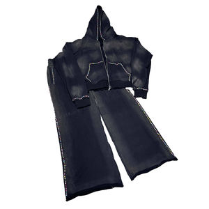 Conjunto Deportivo de Diseño con Pedrería, Sudadera con Capucha Brillante y Pantalones Jogger, Personalización de Marca Disponible - Product Image 5