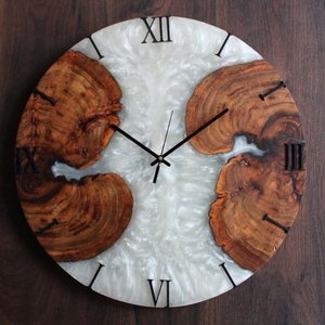 Cadeau de pendaison de crémaillère : Horloge murale en bois et résine époxy, attrayante, pour la décoration de la maison et du salon - Product Image 1
