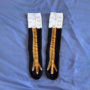 Calcetines Divertidos con Diseño Personalizado de Patas de Pollo, Calcetines Largos Hasta la Rodilla Unisex - Product Image 1