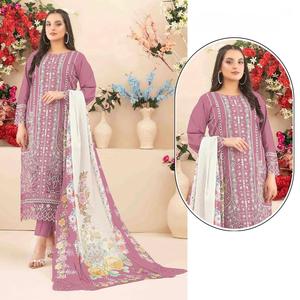 Nuevo traje de algodón cambray pesado con bordados elaborados y detalles de cordón, con dupatta. - Product Image 5