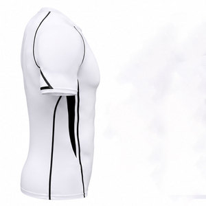 Camiseta deportiva ligera de compresión con tecnología de secado rápido y flexibilidad superior, ideal para el gimnasio y el entrenamiento. - Product Image 4
