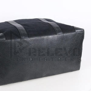 Bolsa de Viaje Deportiva de Cuero Genuino de Primera Calidad para Hombre, para Uso en Exteriores, con Gran Capacidad de 50-70L y Cierre de Cremallera - Product Image 5