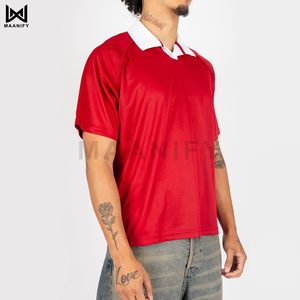 T-shirt en jersey rouge surdimensionné pour homme, coupe ample, streetwear, polyester, col contrasté, logo personnalisé MAANIFY, best-seller - Product Image 3