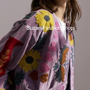 Suzani artisanal unisexe en velours brut brodé floral, à manches longues, écologique, respirant, épais, style hiver, ouvert sur le devant - Product Image 6