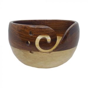 Cuenco de Almacenamiento de Hilo de Madera Bicolor Hecho a Mano, Organizador Portátil para Tejer y Hacer Ganchillo con Ranuras y Orificios Tallados - Product Image 1