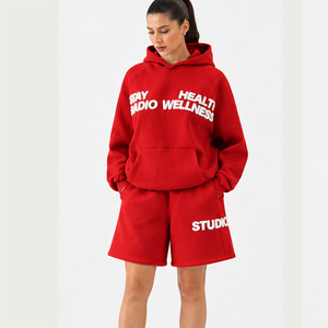 Conjunto de Sudadera con Capucha y Pantalones Cortos para Mujer, Estampado Puff, Poliéster y Algodón, Estilo Casual, Dos Piezas, Ropa Urbana Personalizable - Product Image 1