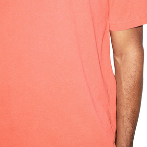 T-shirt pour homme en coton 100% à col rond corail, logo sur le devant, manches courtes, coupe décontractée, doux et confortable, idéal pour tous les jours - Product Image 3