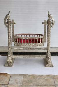 Cuna de Bebé de Estilo Vintage, Cuna de Madera Tallada a Mano de Lujo Estadounidense, Cuna Elegante para Bebés Recién Nacidos - Product Image 5