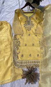 Elegante conjunto plazo dorado con bordado de espejo real, talla única, con dupatta, ideal para fiestas y eventos festivos, atuendo étnico. - Product Image 3