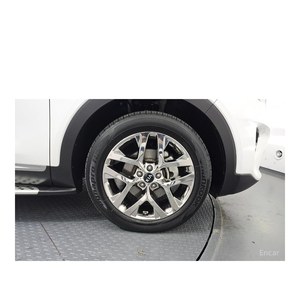 2019 for Kia Sorento Diesel 2.0 4WD with Automatic Gearbox Leather Seats 61,879 km Left Steering - Product Image 5