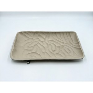 Plateau rectangulaire moderne haut de gamme en métal moulé pour la décoration intérieure, motif ondulé organique en relief, plateau de service abstrait, base de jardinière WB INC - Product Image 1