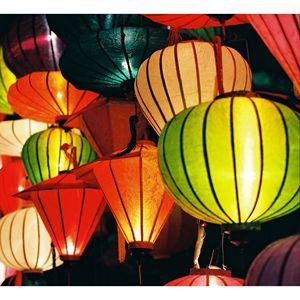 Farol de Seda Artesanal de Hoi An, Lámpara Colgante Tradicional Hecha a Mano para Decoración del Hogar, Cafeterías, Restaurantes y Colecciones de Regalos - Product Image 6