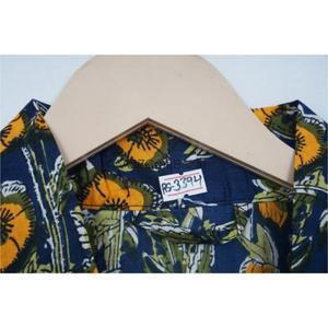 Kimono léger en coton 100% fait main à imprimé floral, idéal pour l'été, le spa, comme peignoir, ou comme robe de nuit romantique longue, ou comme tenue de plage ou de bikini. - Product Image 5