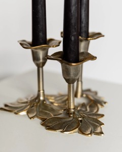 Luxury Quality Designer Flower Shape Candle Stand Metal <b>Decorative</b> Centerpiece Perfect For Dining <b>Table</b> <b>Decor</b> And Gifting - Product Image 2