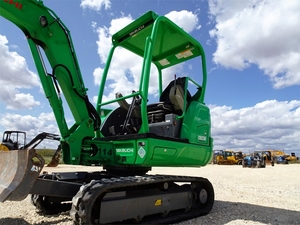 Máquina TB230 de Tamaño Compacto con Impresionante Capacidad de Excavación - Product Image 3